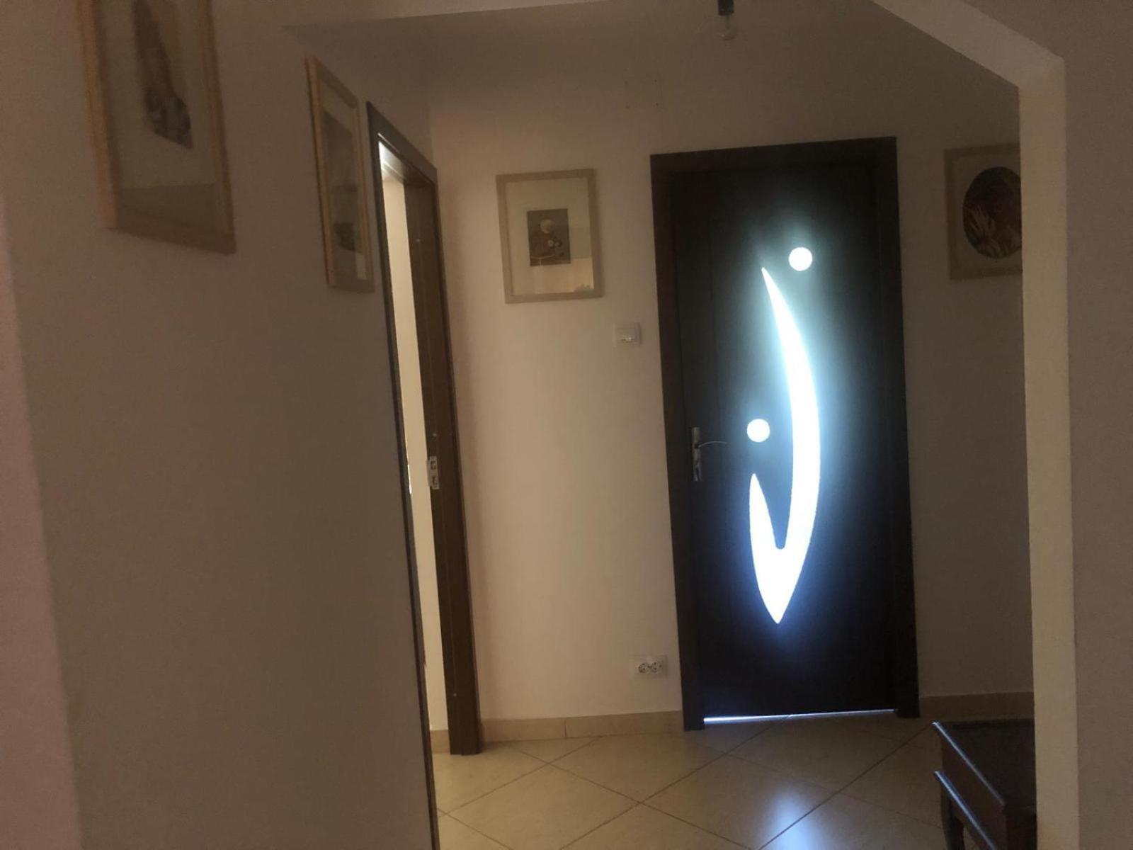Apartament Cu 3 Camere La Poala Muntilor Fagaras Victoria  Esterno foto