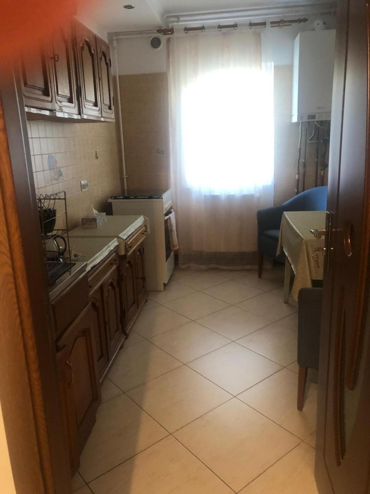 Apartament Cu 3 Camere La Poala Muntilor Fagaras Victoria  Esterno foto