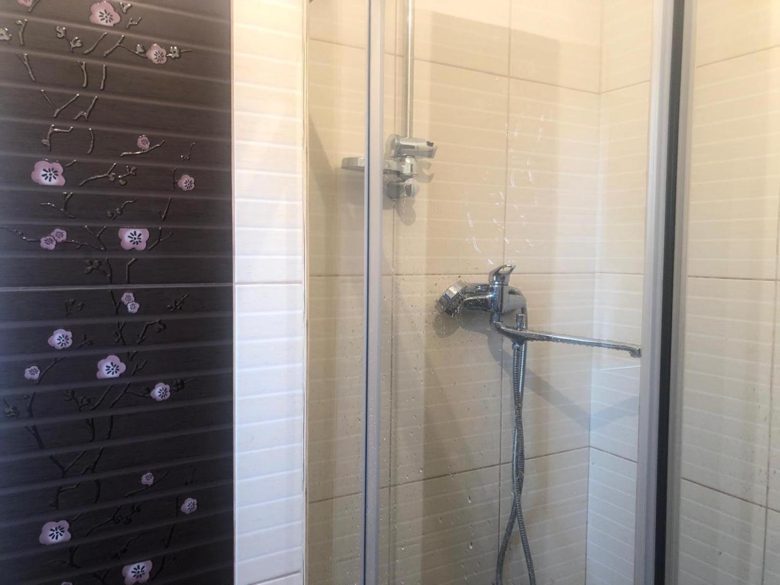 Apartament Cu 3 Camere La Poala Muntilor Fagaras Victoria  Esterno foto