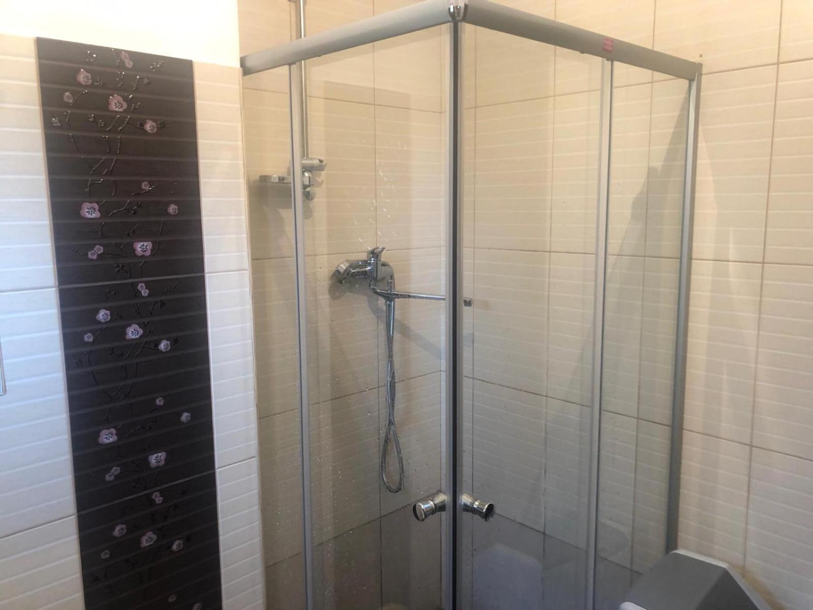 Apartament Cu 3 Camere La Poala Muntilor Fagaras Victoria  Esterno foto