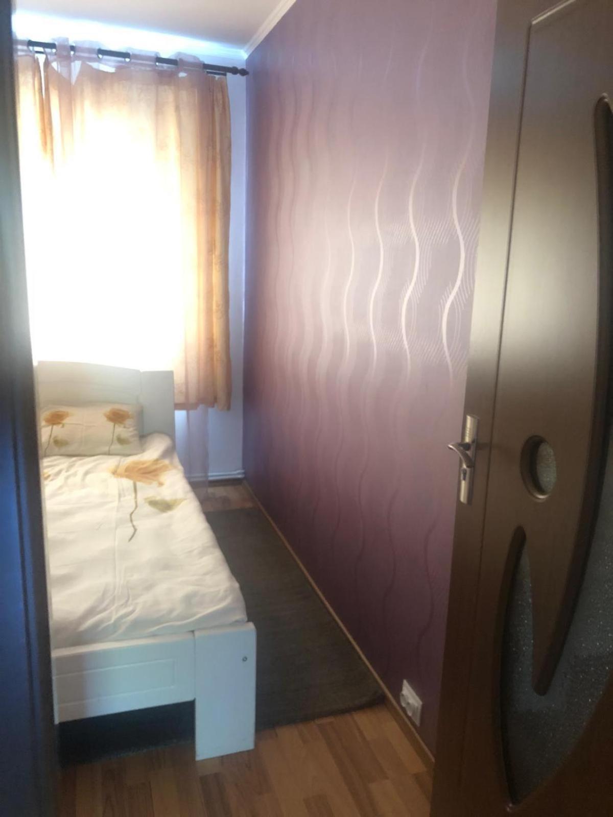 Apartament Cu 3 Camere La Poala Muntilor Fagaras Victoria  Esterno foto